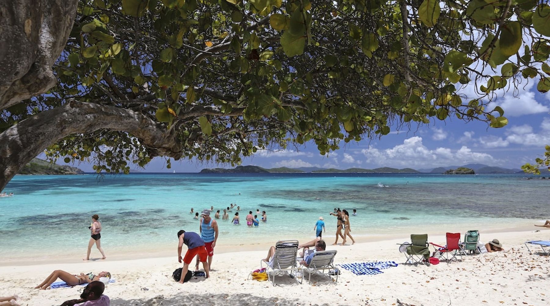 Have fun with other people in the beach front