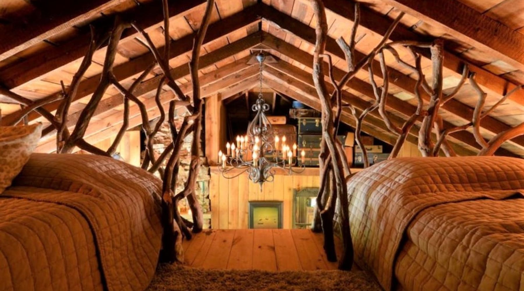 Lakemont, Georgia treehouse loft area