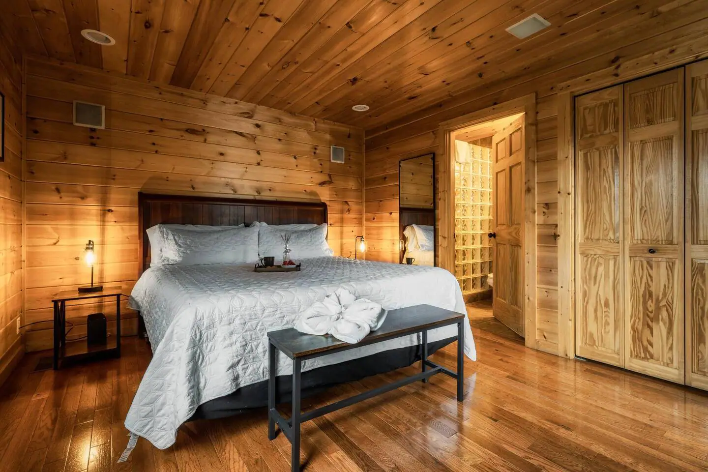 Romantic bed perfect for couples.
