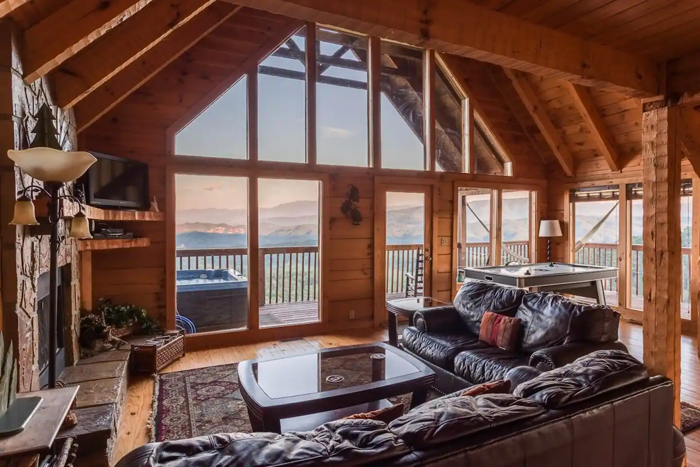 Living room equipped with a 42-inch Chromecast TV, a high-speed wifi, and a sofa so you can snuggle with your loved one.