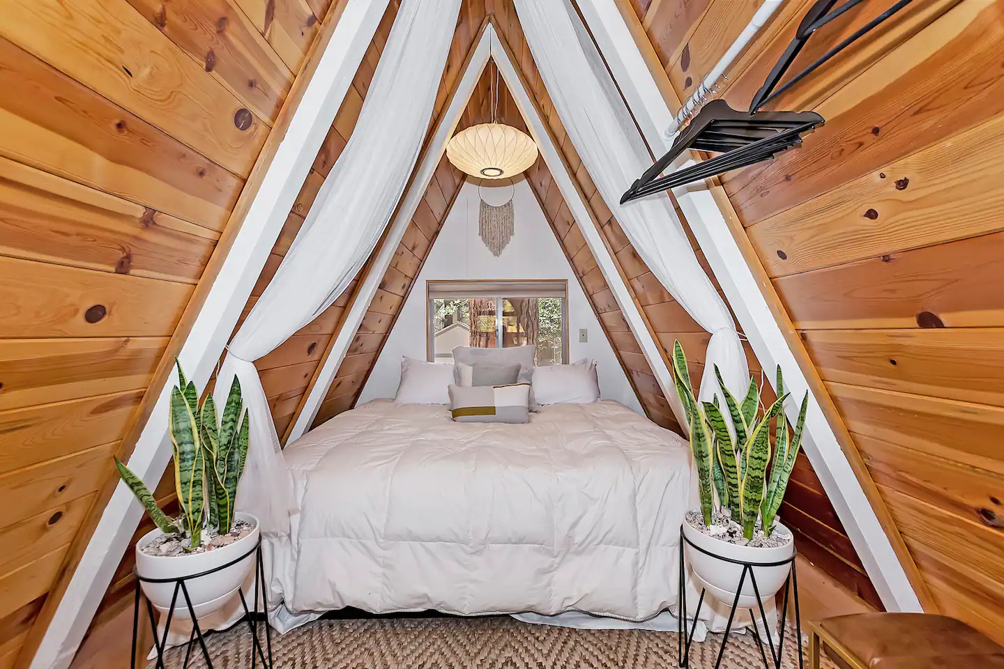 King size bed in loft area