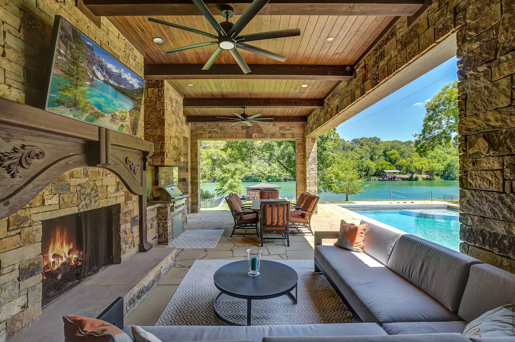 There is a patio lounge area.