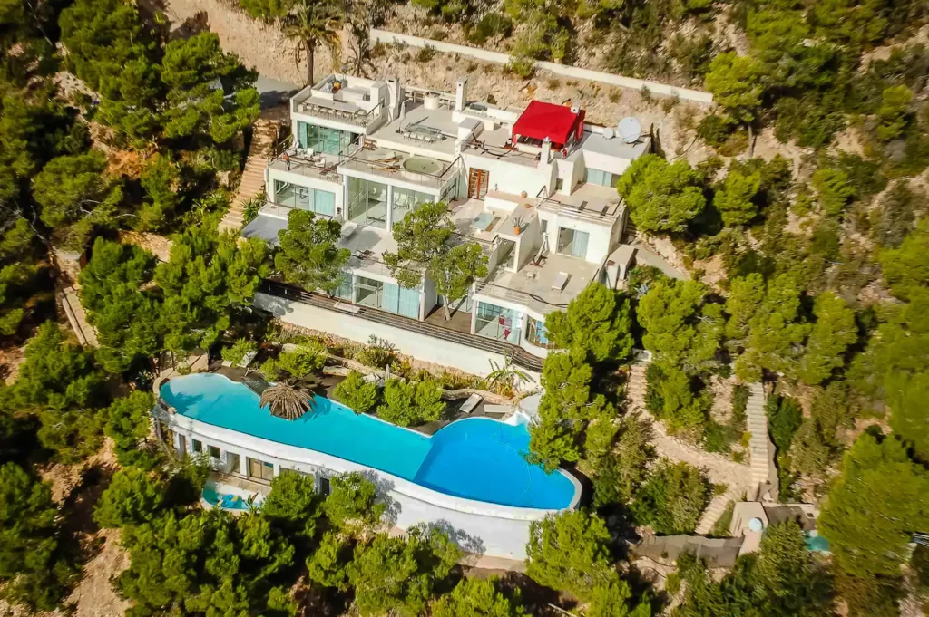 Villa Roca is the perfect place to relax and enjoy the beauty of nature.