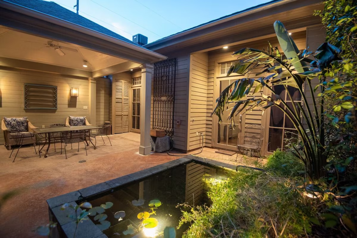 Relaxing and spacious Courtyard.