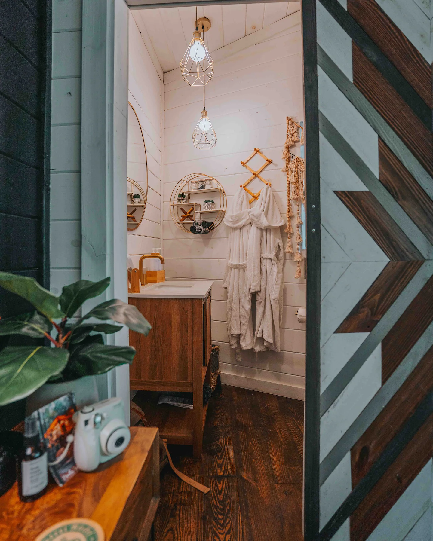 Have a romantic candle lit bath while the record plays for you for a more romantic vibes.
