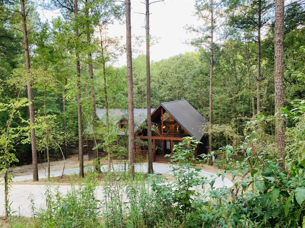 Best Airbnb deck with hot tub in Oklahoma

Couples Cabin on the Creek

Location: Broken Bow, Oklahoma